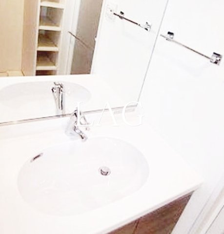 洗面設備　独立洗面台です。