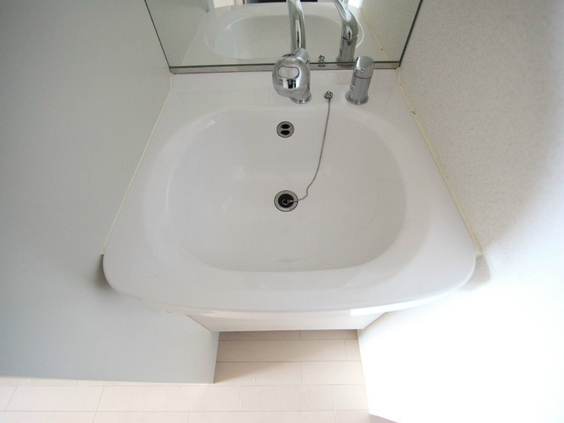 洗面設備　脱衣所　独立洗面台付（シャンプードレッサー付）