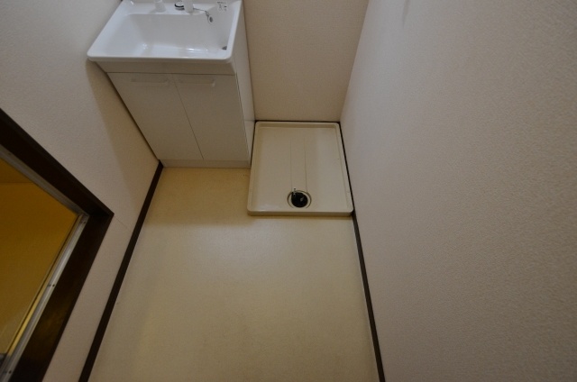 洗面設備　独立洗面台付き♪室内に洗濯機置き場あります♪