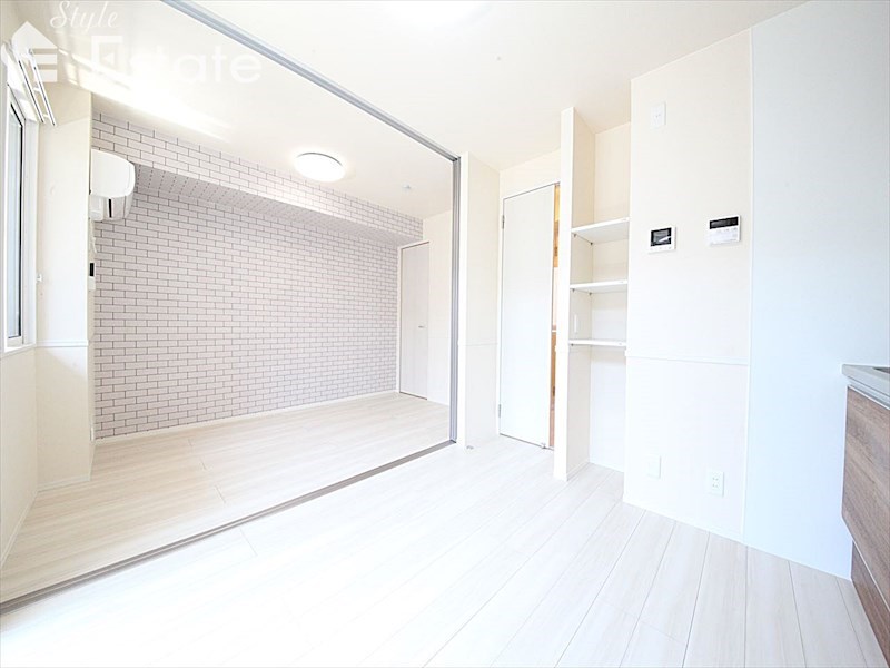 居室・リビング　内装