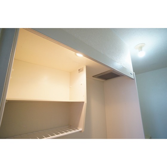 キッチン　キッチン上部収納可