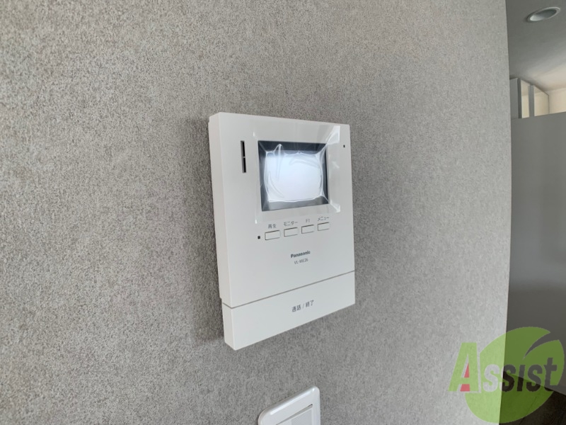 その他設備　モニター付きインターホンは来客時に顔を確認できて安心ですね～