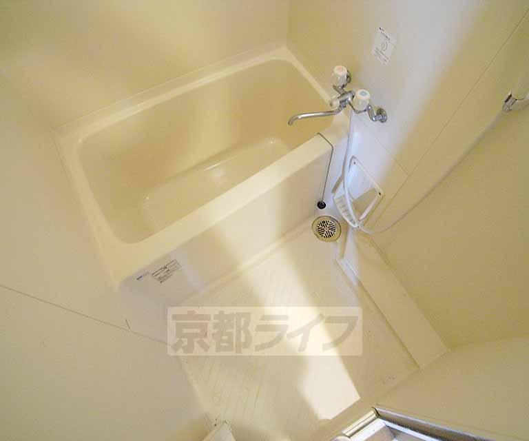 バス・シャワールーム　１日の疲れは取りましょう