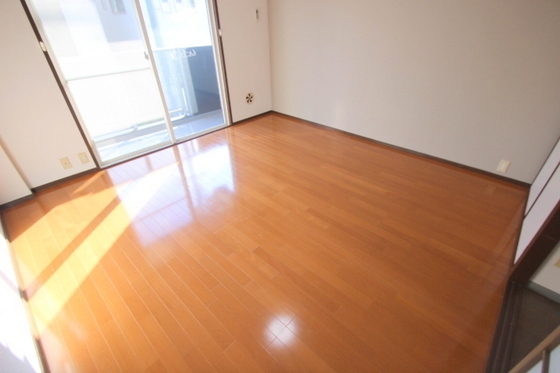 居室・リビング　別号室の写真