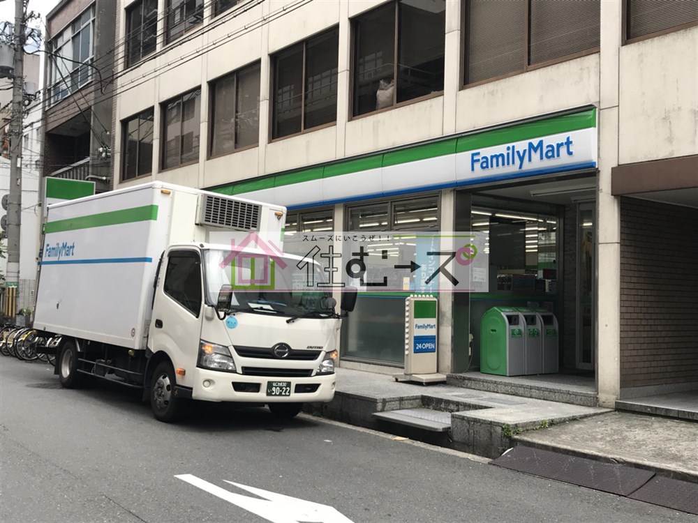 コンビニ　ファミリーマート 南船場一丁目店（コンビニ）まで364m