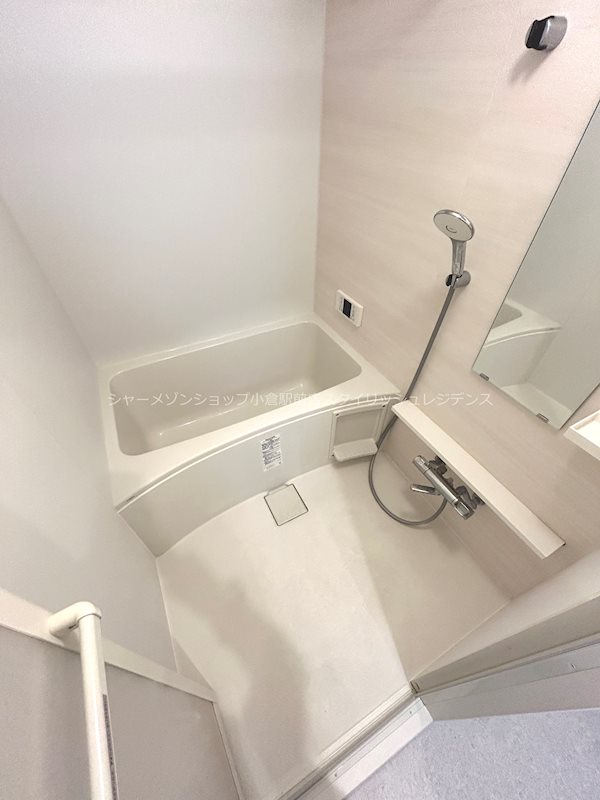 バス・シャワールーム　☆追い炊き機能付き☆