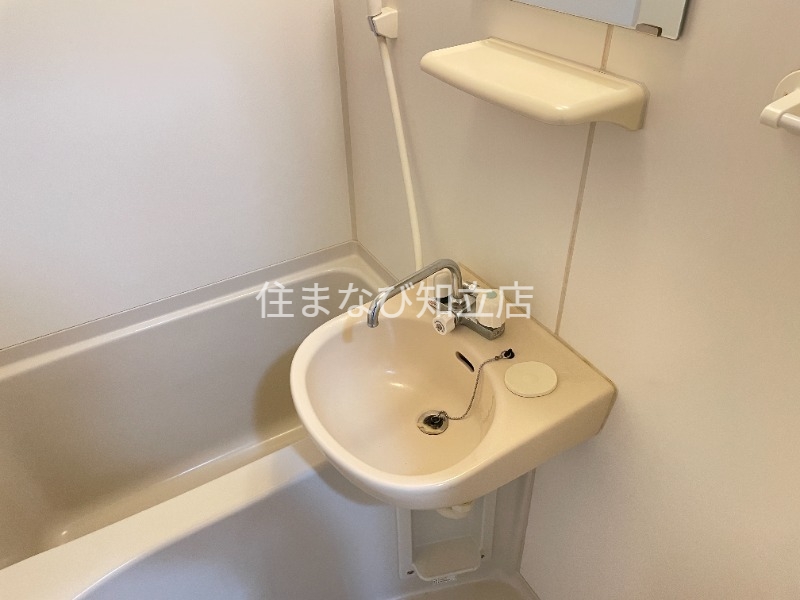 洗面設備　同型別部屋写真