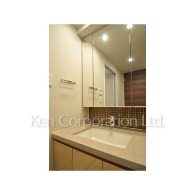 洗面設備　同タイプ18階のお部屋を撮影。仕様が異なることがあります。