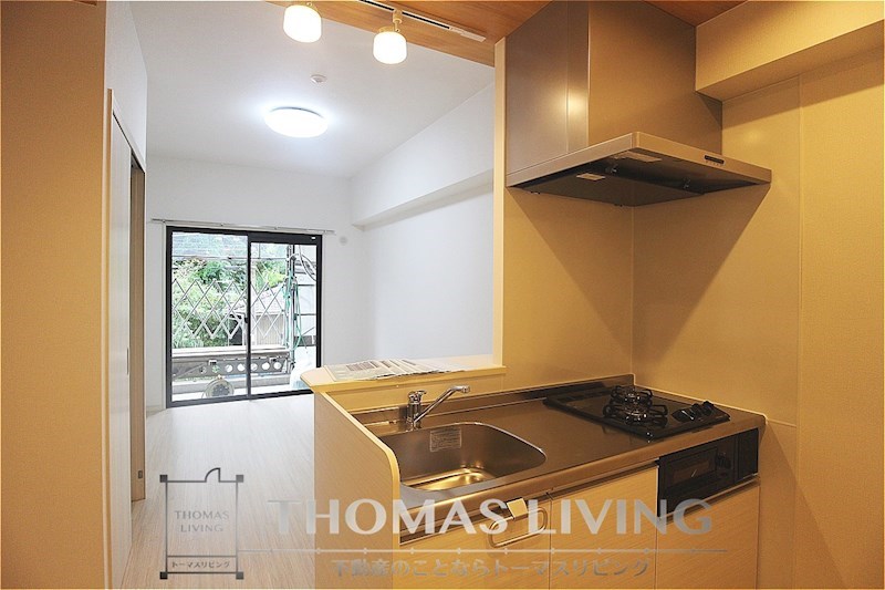 キッチン　カウンターキッチンが付いております。