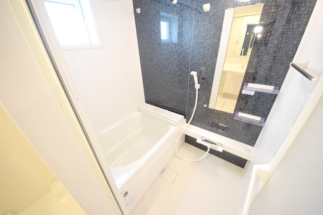 バス・シャワールーム　～疲れもサッパリ～