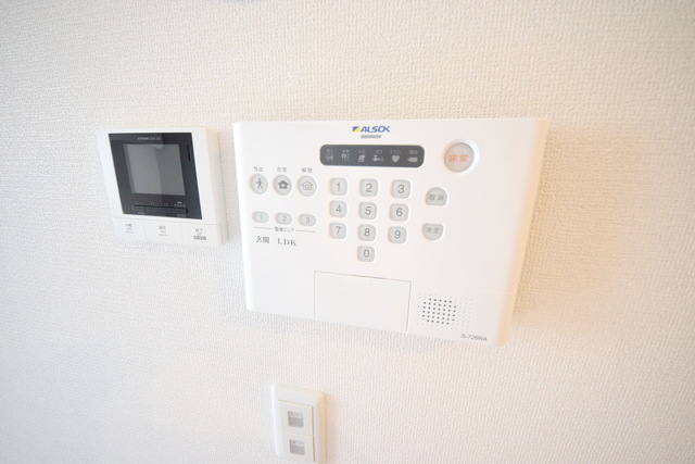 セキュリティ　～お顔も見えて安心っ～