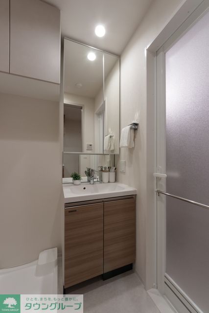 洗面設備　※写真は同タイプ住戸です。