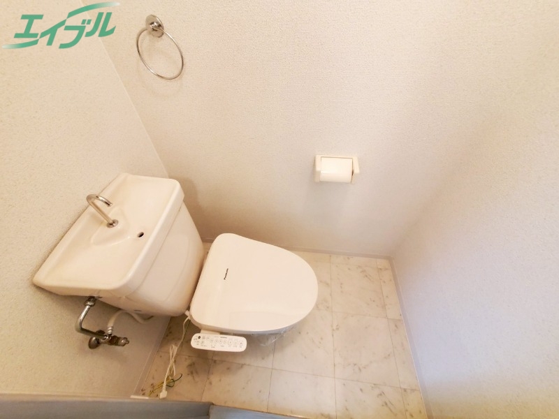 トイレ　同型参考写真