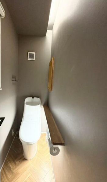 板橋区小茂根4丁目戸建のトイレ写真