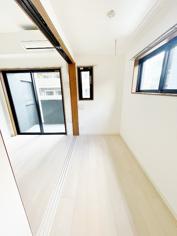 その他部屋・スペース　★洋室2.4帖★