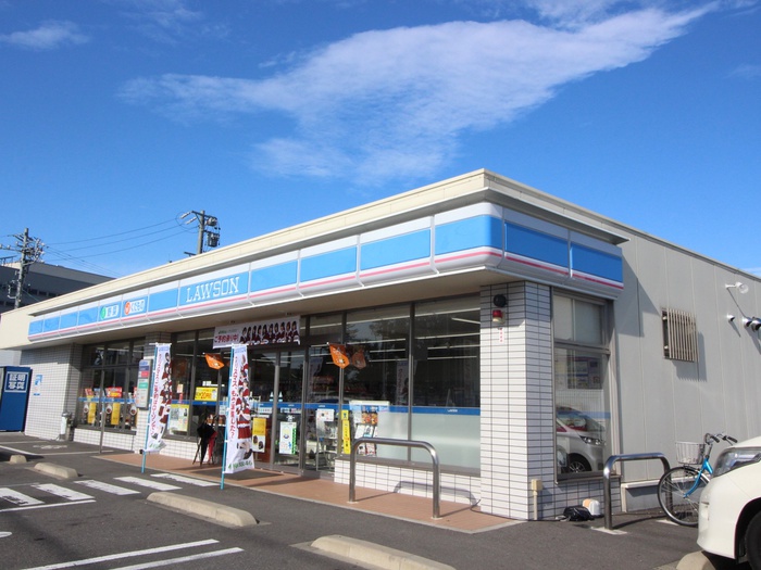 コンビニ　ローソン江南市役所東店（コンビニ）まで400m