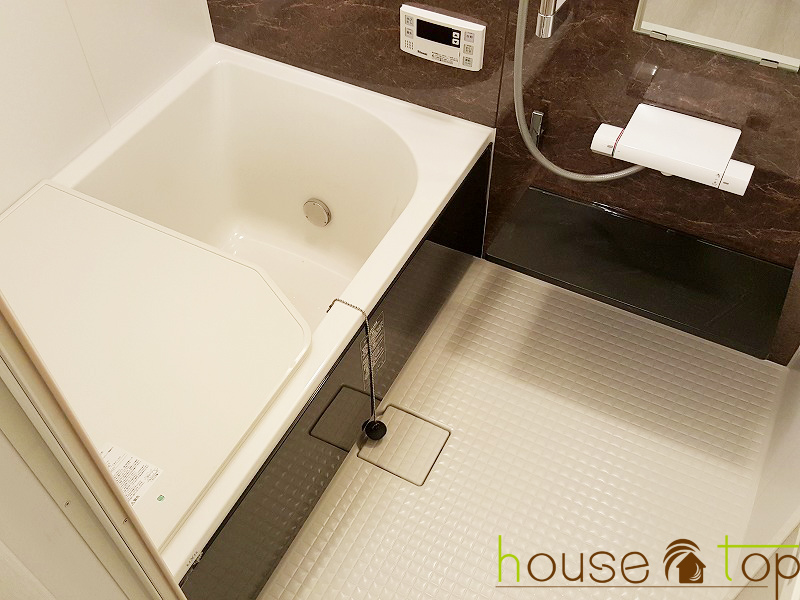 バス・シャワールーム　ワイドな追い焚き機能付きの浴槽！浴室換気乾燥機付で大変便利♪