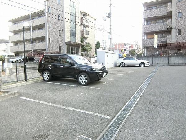 駐車場　駐車しやすい！