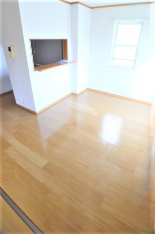 居室・リビング　※他号室の写真です