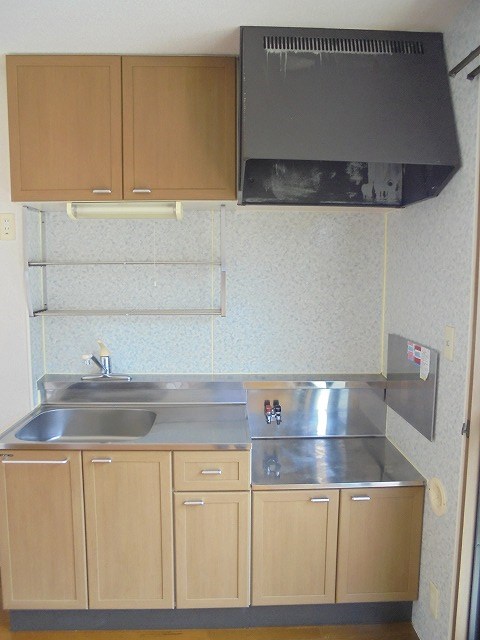 キッチン　写真は101号室です（参考）