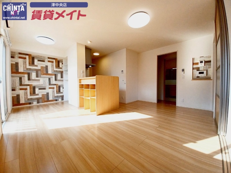 居室・リビング　同型参考写真