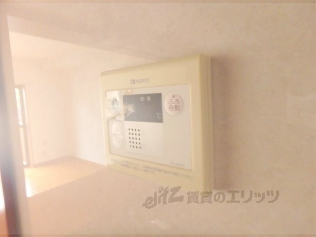 その他設備　給湯器リモコン