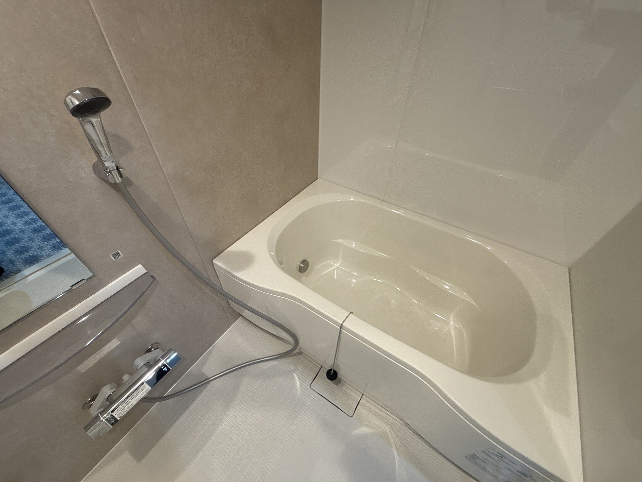 バス・シャワールーム　※別部屋・別間取り　参考写真です。