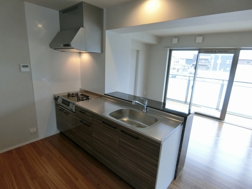キッチン　建設中の部屋の為、類似物件です。現状を優先とさせて頂きます。
