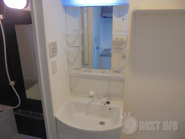 洗面設備　クリスタルの洗面所