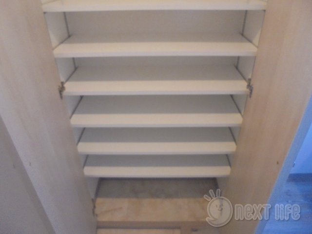 玄関　クリスタルのシューズボックス