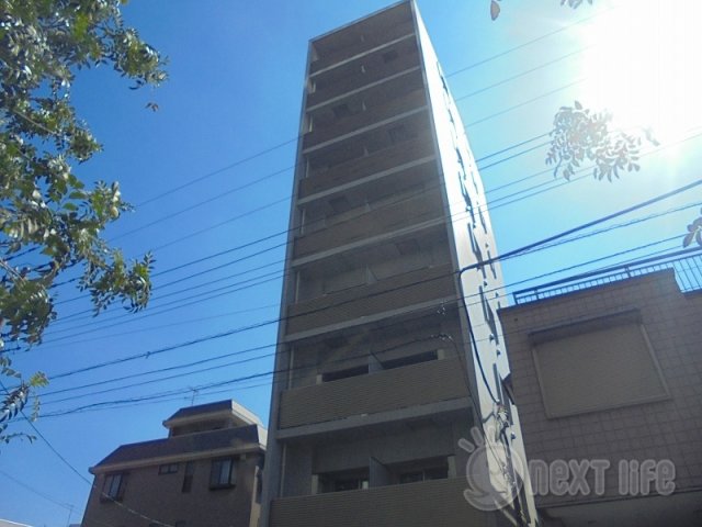 建物外観　クリスタルの外観