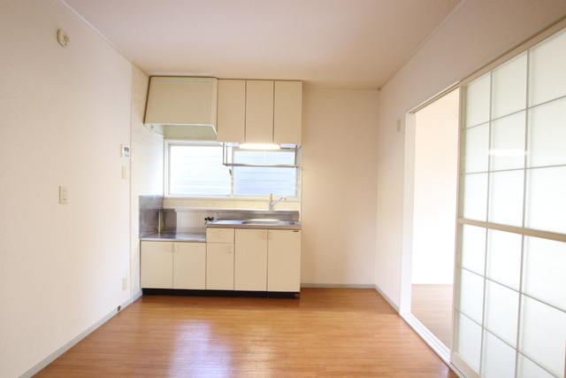 居室・リビング　６帖ＤＫ