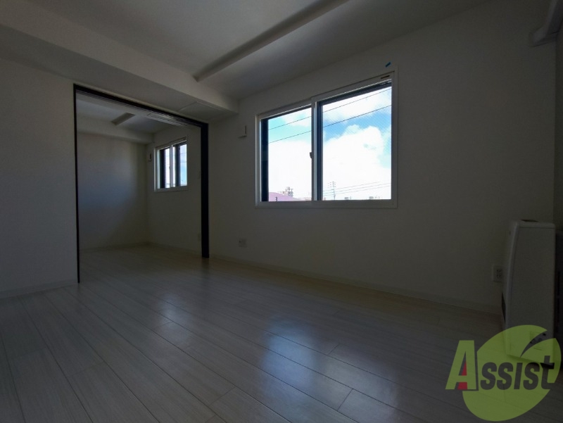 居室・リビング　広くてキレイなお部屋が広がっていて、充実した生活が送れそう。