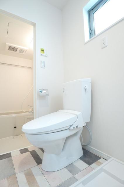 トイレ　トイレ