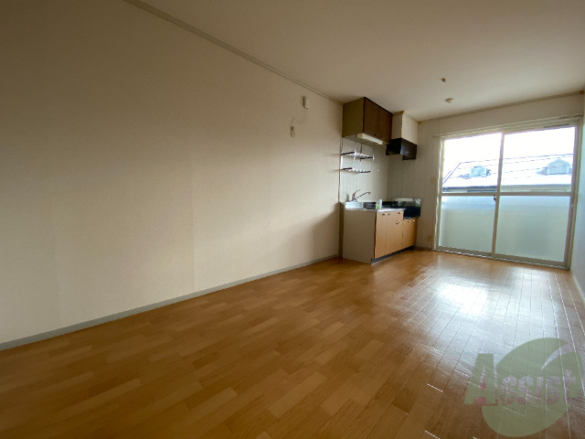 居室・リビング　９帖のリビングです。広々としていますね。