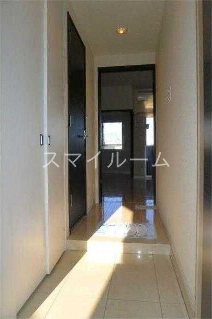 玄関　同一間取り別部屋の参考写真となります。