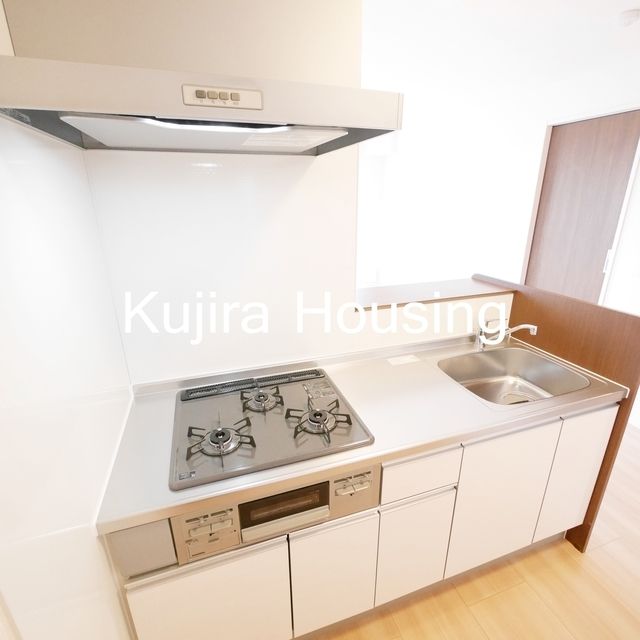 キッチン　★対面キッチンでお部屋の様子がわかります★