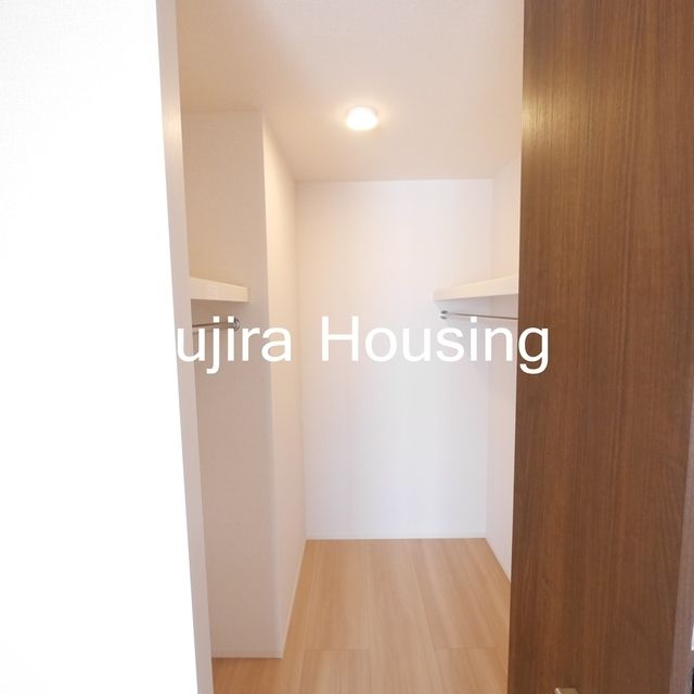 収納　ウォークインクローゼット★