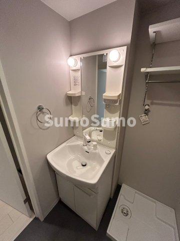 洗面設備　脱衣スペースもあります