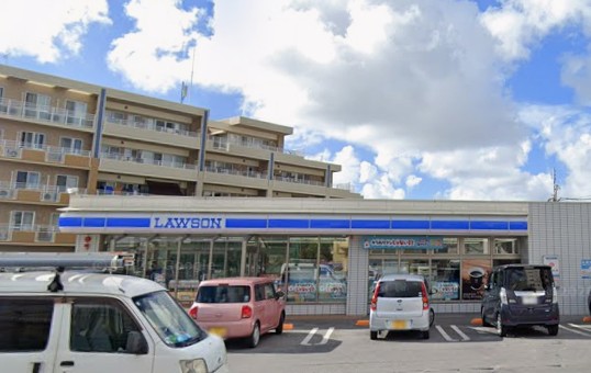 コンビニ　ローソン豊見城真玉橋店（コンビニ）まで752m