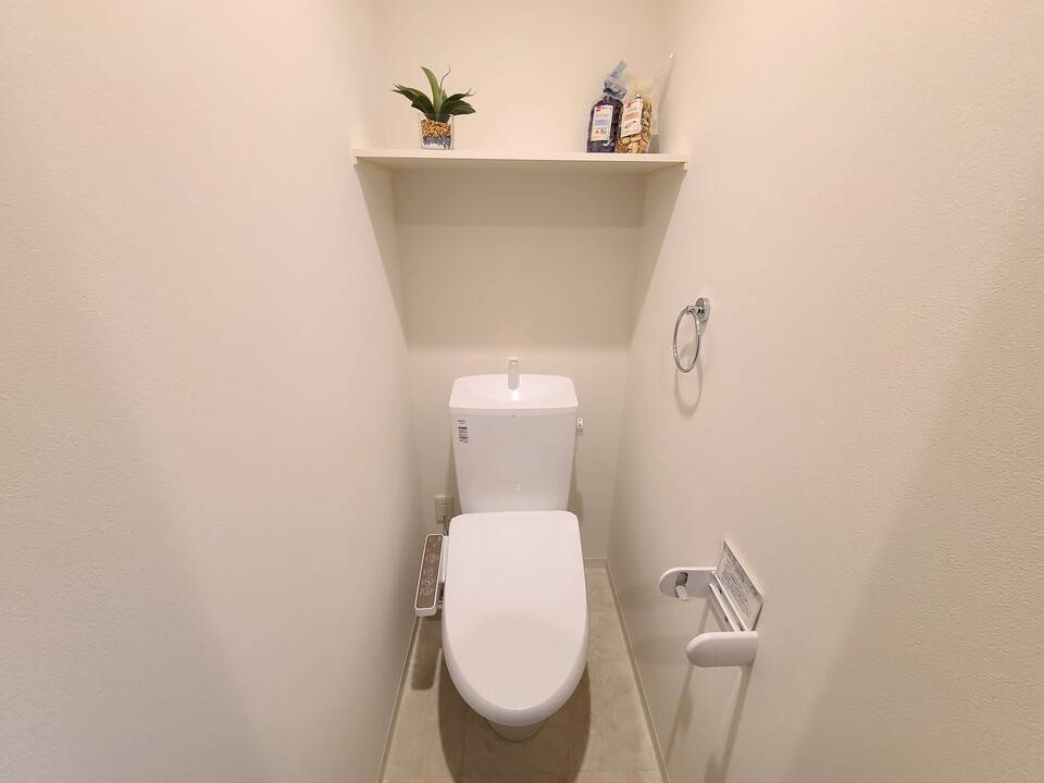 トイレ　トイレ