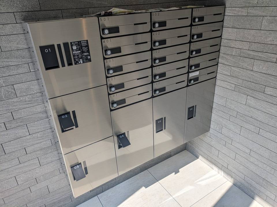 エントランス　宅配ボックス