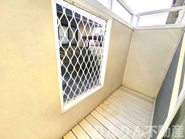 バルコニー　お洗濯にも便利なバルコニー付き