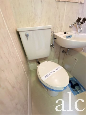 トイレ　リフォーム済みの水回り