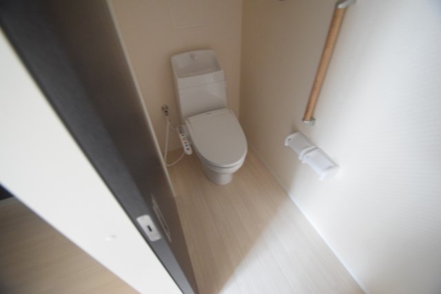 トイレ　落ち着いたトイレです