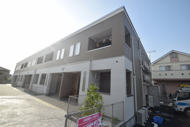 建物外観　外観は落ち着いています！サンライズガーデン