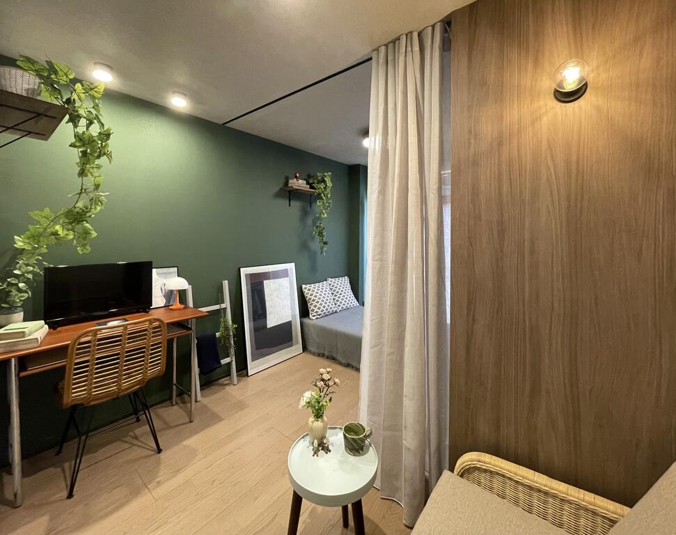 居室・リビング　家具はモデルルーム参考例です。反転タイプ