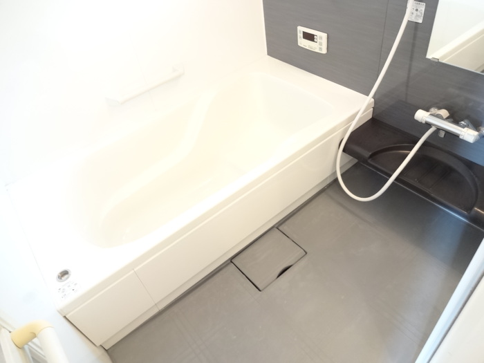 バス・シャワールーム　※同タイプの部屋写真です