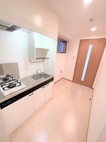 キッチン　広々使える快適な調理スペースです♪