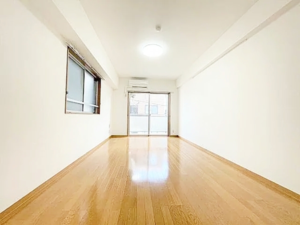 居室・リビング　開放感のあるゆったりとしたお部屋です♪